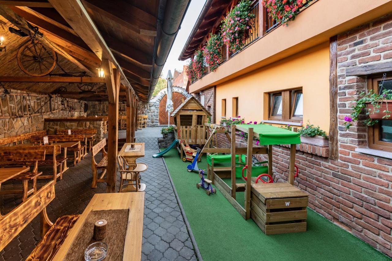 Penzion Hluk Exterior foto
